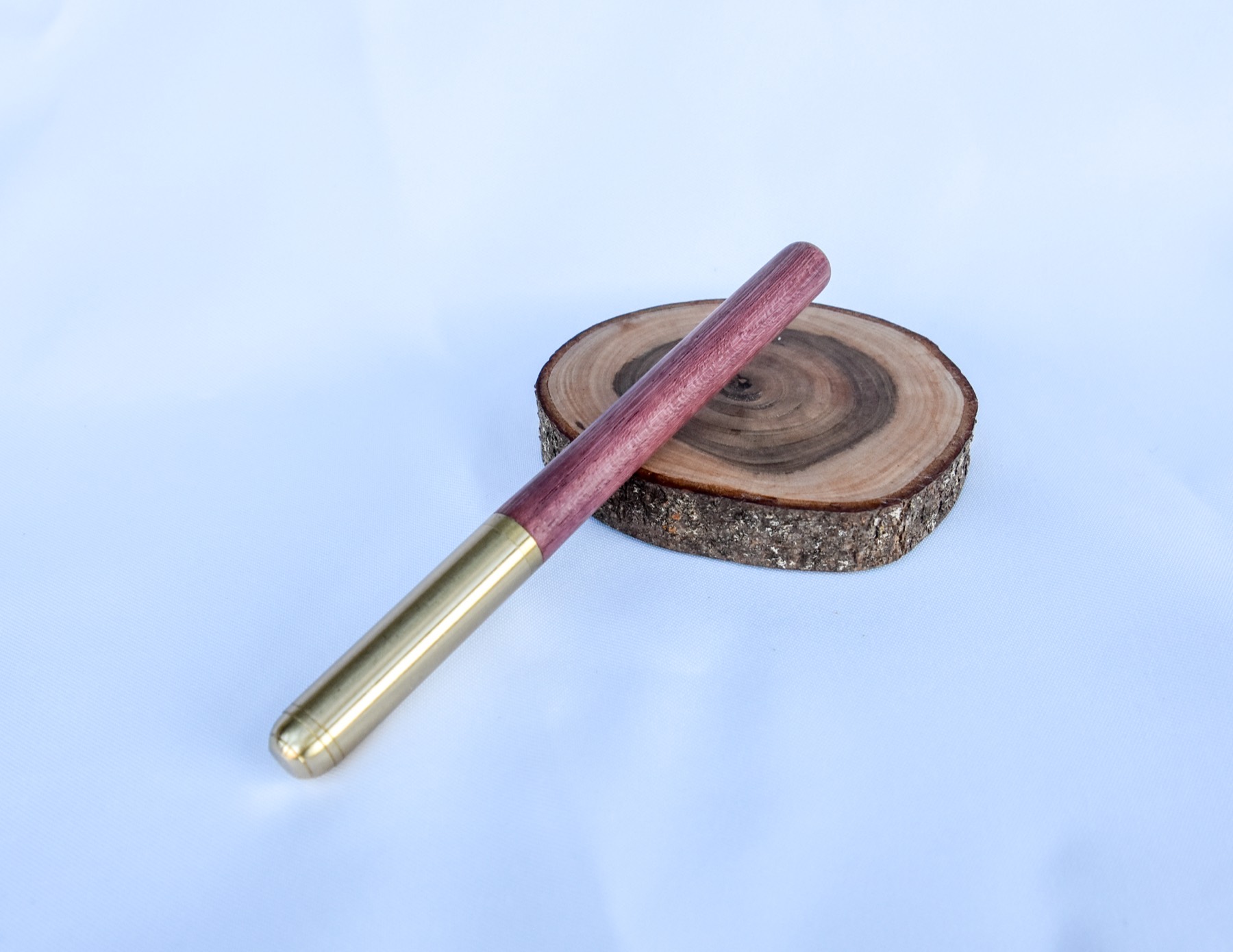 Gedrechselter Füller aus Amaranth