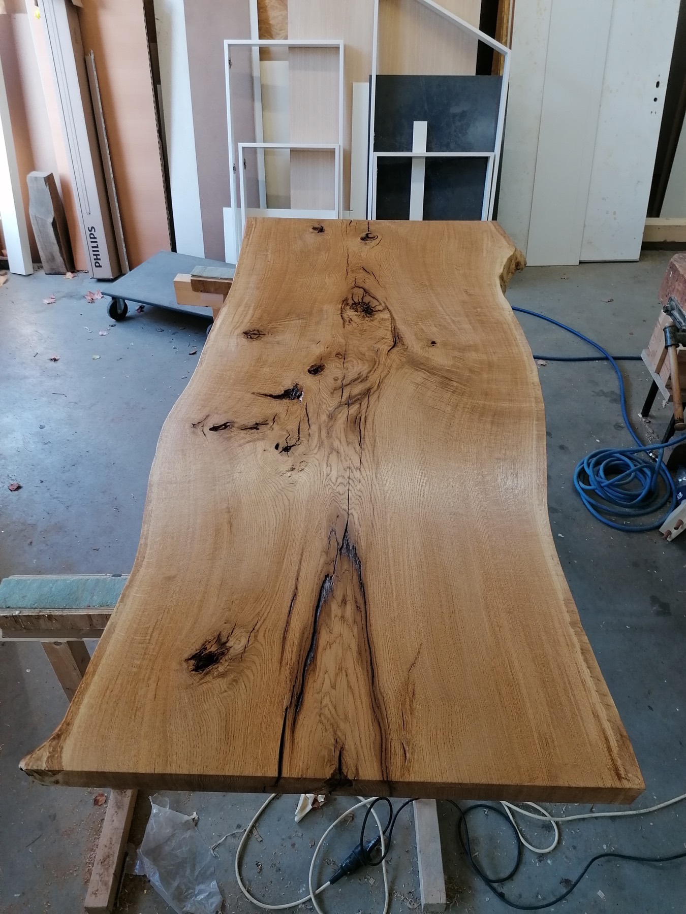 Innenausbauprojekt mit massgefertigten Holzkomponenten